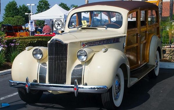 packard_110_woody_station_wagon_1941_111.JPG