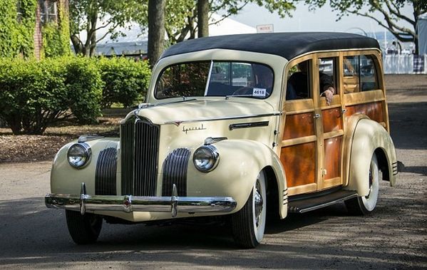 packard_110_woody_station_wagon_1941_115.jpg