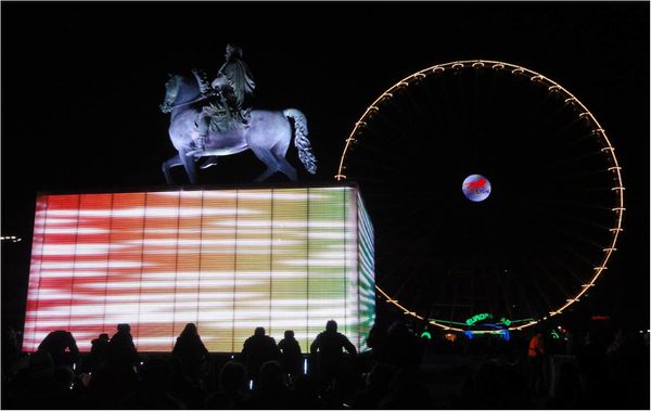 fete-des-lumieres-2012--bellecour-grande-roue.jpg