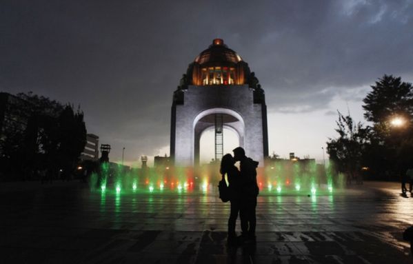 sem13mara-Z3-Monumento-a-la-Revolucion-Mexique.jpg