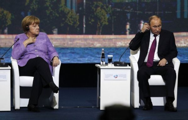 sem13juij-Z10-Vladimir-Poutine-Angela-Merkel-forum-economiq.jpg