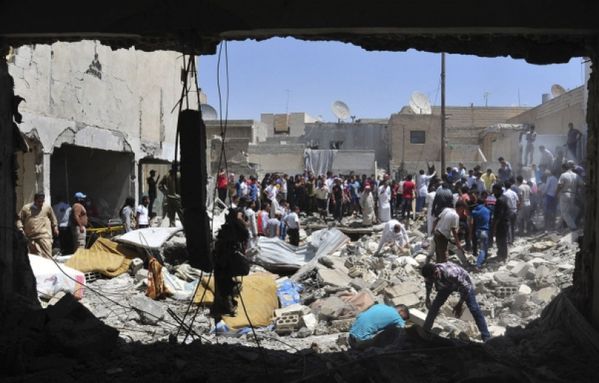 sem13aoud-Z18-Syrie-raid-debris-immeubles.jpg