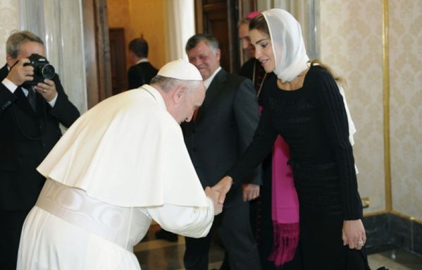 sem13aoul-Z23-Le-pape-Francois-a-rencontre-la-reine-Rania-d.jpg