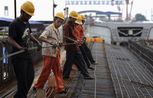 sem12juij-Z15-Ouvriers-Chine-reseau-ferroviaire.jpg