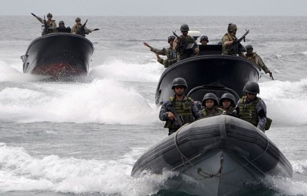 sem12juij-Z23-Marine-americaine-aux-Philippines.jpg