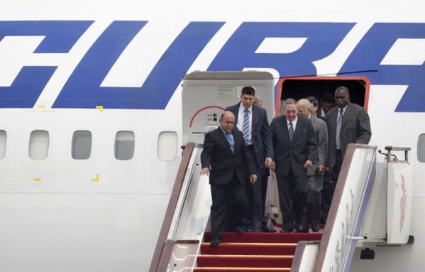 sem12juij-Z5-Raul-Castro-Pekin-Chine.jpg