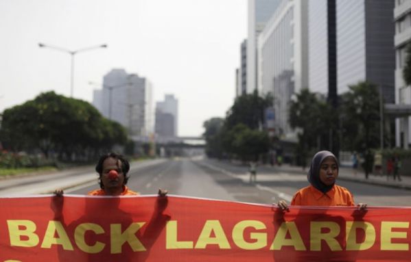 sem12juik-Z16-Manifestation-Jakarta-Lagarde-FMI.jpg