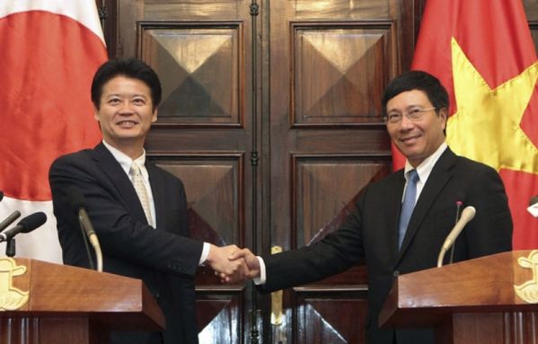 sem12juim-Z2-ministre-japonais-des-Affaires-etrangeres-Koic.jpg