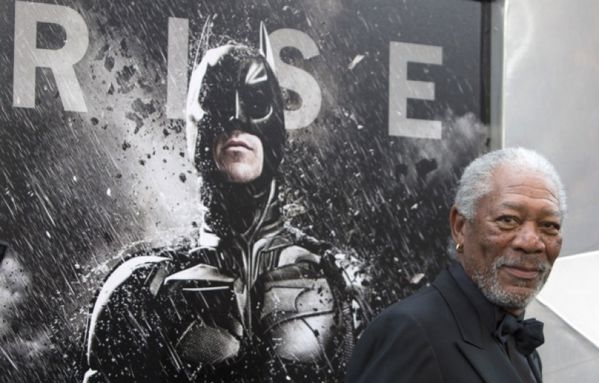 sem12juim-Z22-Morgan-Freeman-Batman.jpg