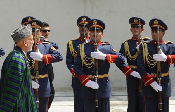 sem12juim-Z28-Hamid-Karzai-police-Kaboul-Afghanistan.jpg
