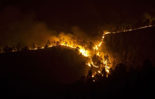 sem12juim-Z29-Feu-de-foret-aux-Canaries.jpg