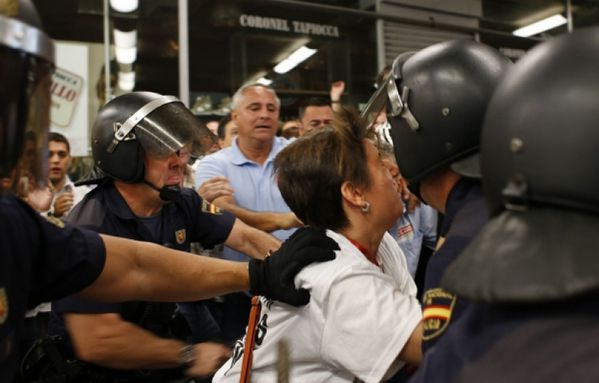 sem12sepe-Z31-Manifestation-Madrid-policiers.jpg