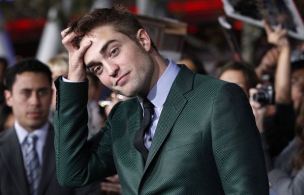 sem12novd-Z37-Robert-Pattinson.jpg