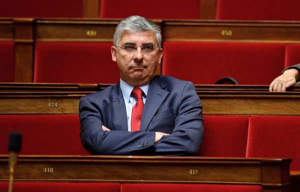 Gaetan-Gorce-derive-clanique-du-PS.jpg