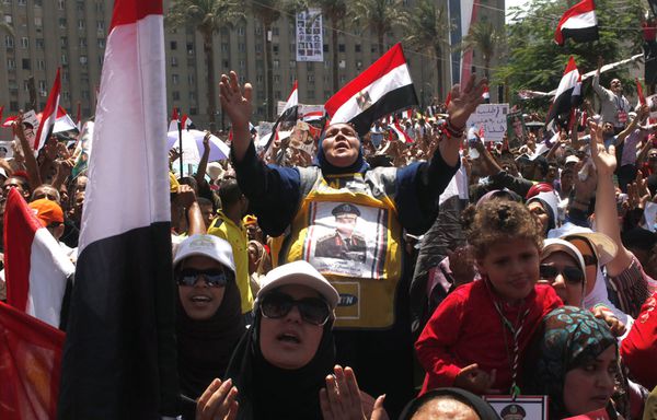 Egypte-Des-manifestants-favorables-au-chef-de-l-armee-Abdel.jpg