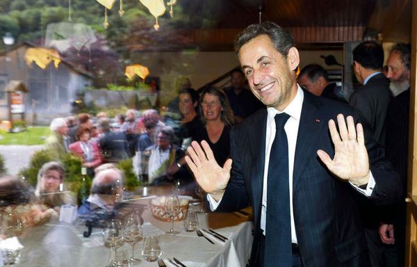 sem13sepi-Z15-Nicolas-Sarkozy-tournee-concerts-carla-bruni.jpg