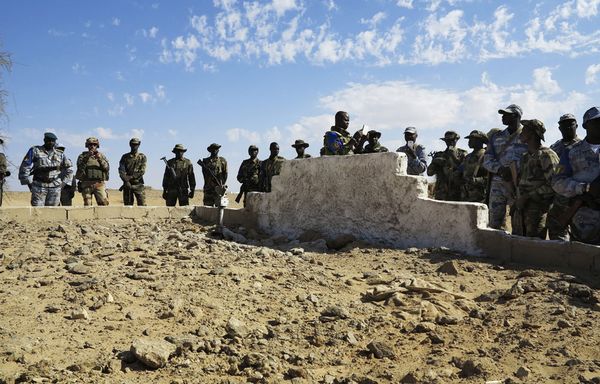 sem14maic-Z18-Soldats-francais-et-maliens.jpg