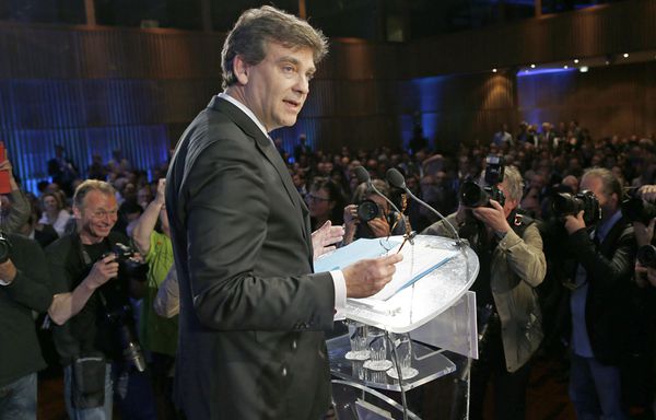 Montebourg-pharmaciens-notaires-huissiers.jpg
