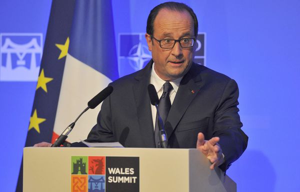 Francois-Hollande-assure-etre-au-service-des-plus-pauvres-O.jpg
