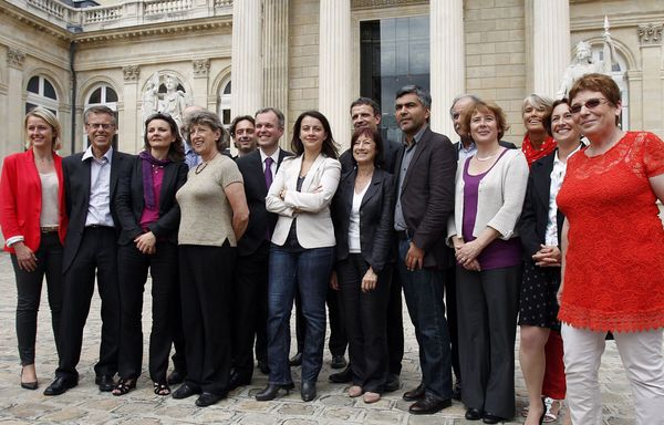 EELV-groupe-des-deputes-ecologistes-juin-2012.jpg