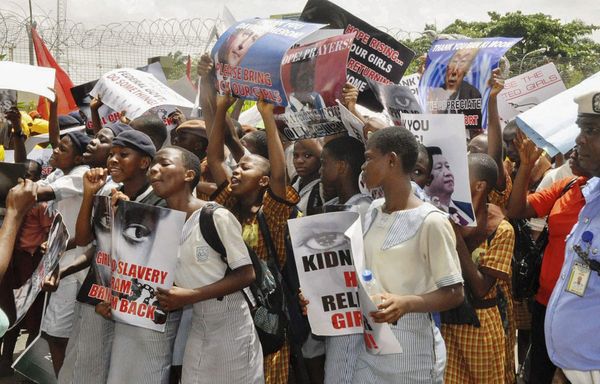 sem14octh-Z13-nigeria-boko-haram-liberation-lyceennes-incer.jpg