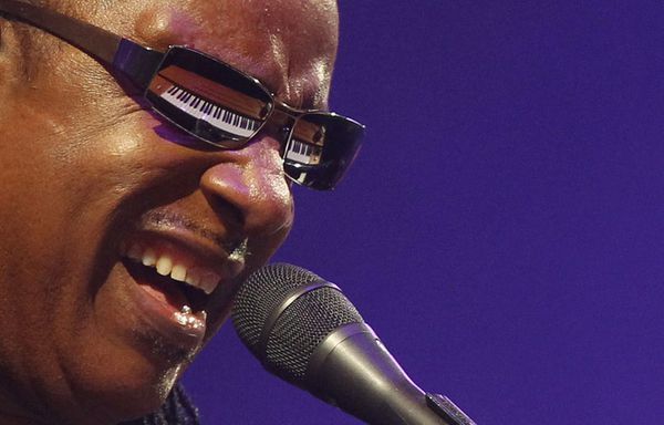 sem52-Z23-Stevie-Wonder.jpg
