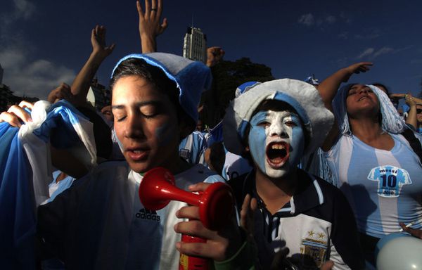 sem54-Z10-Fans-Argentine.jpg
