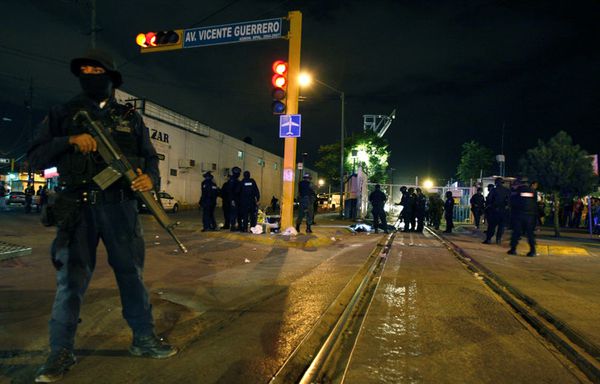 sem64-Z23-Ciudad-Juarez-police.jpg