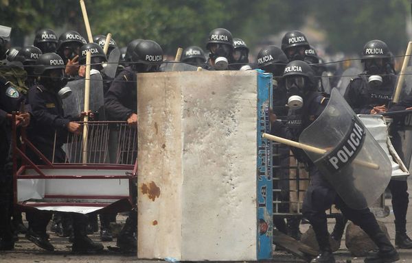 sem70-Z2-Honduras-Manifestation.jpg