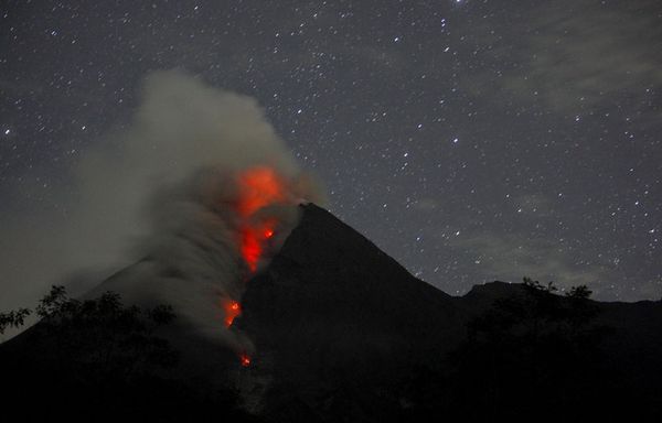 sem89-Z4-Volcan-Merapi.jpg