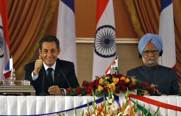 sem98-Z28-Nicolas-Sarkozy-Manmohan-Singh.jpg