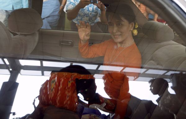 sem98-Z41-Aung-Saan-Suu-Kyi.jpg