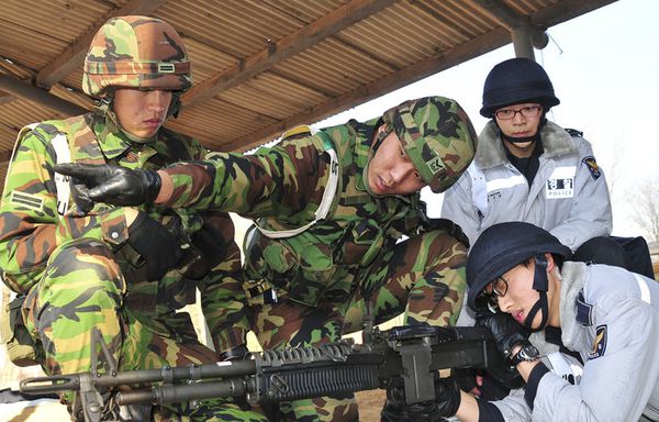sem103-Z2-Coree-du-Sud-exercices-militaires.jpg