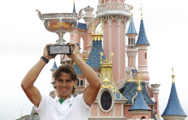 sem11jub-Z24-Rafael-Nadal-Disneyland-Paris.jpg