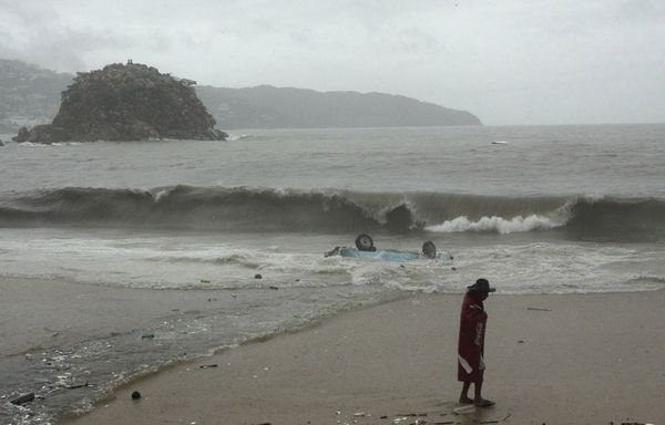 sem11juf-Z35-Acapulco-sous-la-pluie.jpg