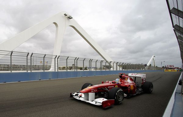 sem11jug-Z30-Fernando-Alonso-a-Valence-Espagne.jpg