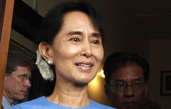 Aung-San-Suu-Kyi-remercie-les-francais.jpg