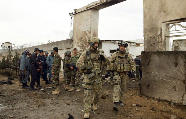 sem11nova-Z22-afghanistan-soldats-US-patrouille.jpg