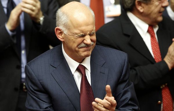 sem11novb-Z1-Georges-Papandreou-obtient-la-confian-copie-1.jpg