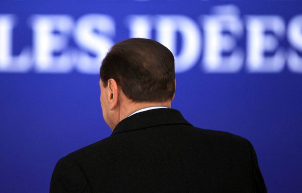 Silvio-Berlusconi-va-demissionner.jpg