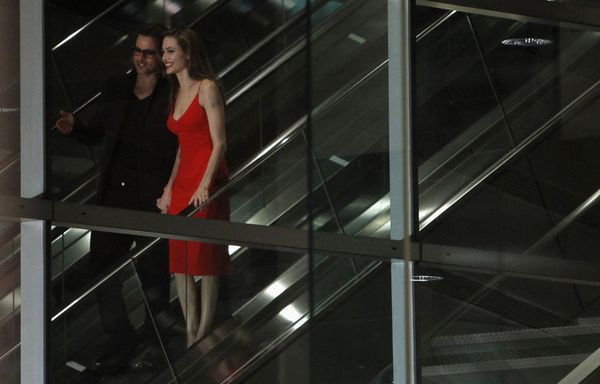 sem11novc-Z5-Brad-Pitt-Angelina-Jolie-Tokyo-Japon.jpg