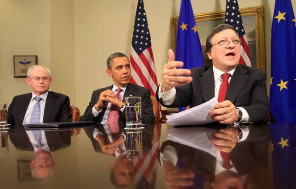 sem11novh-Z33-Obama-Van-Rompuy-Barroso-Sommet-Europe-USA.jpg