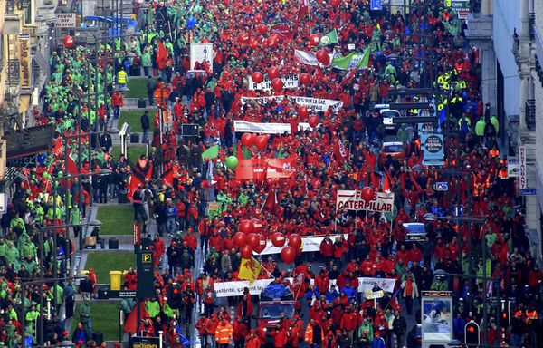 sem11novi-Z21-manifestation-bruxelles-austerite-Belgique.jpg