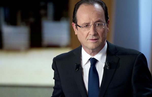 Francois-Hollande-en-difficulte-chez-les-jeunes.jpg