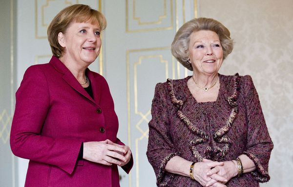 sem25-Z41-Rencontre-Merkel-reine-pays-bas-Beatrix.jpg