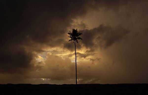 sem12avrd-Z32-Plage-Aceh-Besar-Indonesie.jpg