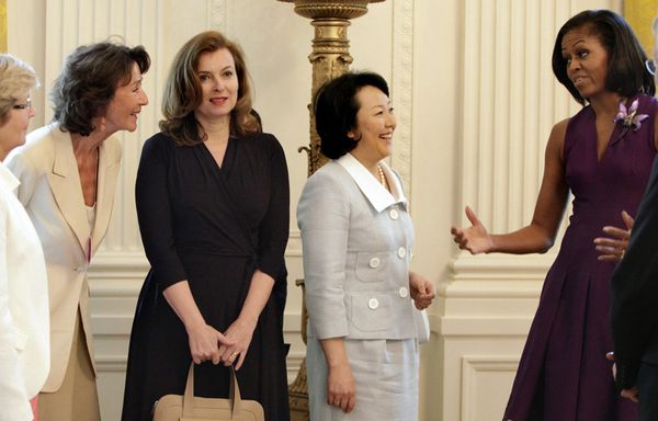 sem12maif-Z10-Michelle-Obama-Valerie-Trierweiler.jpg