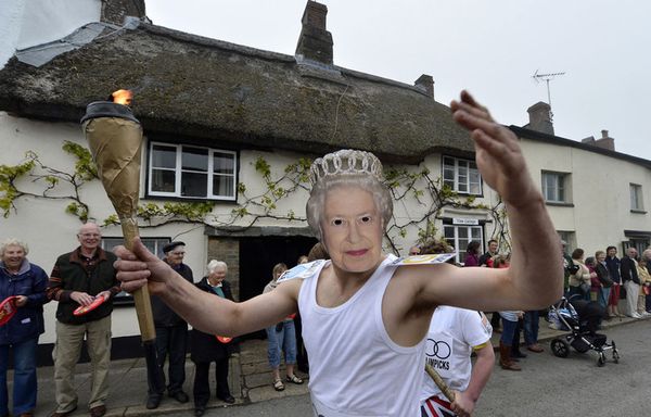 sem12maif-Z26-Course-de-relais-de-torche-en-Angleterre.jpg