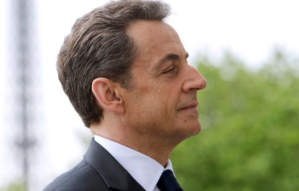 sem12juia-Z13-Nicolas-Sarkozy-retour-a-Paris.jpg