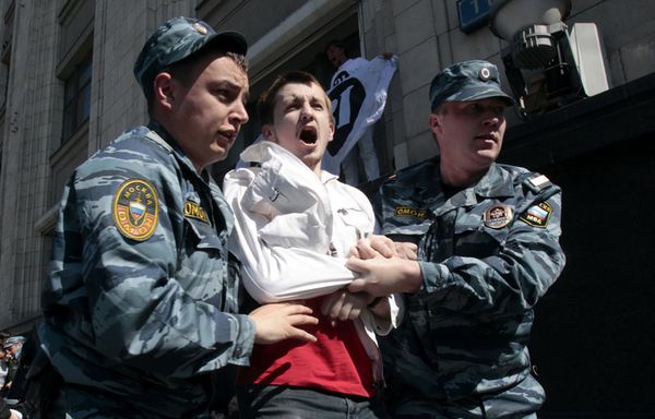 sem12juia-Z36-arrestation-moscou-Douma.jpg